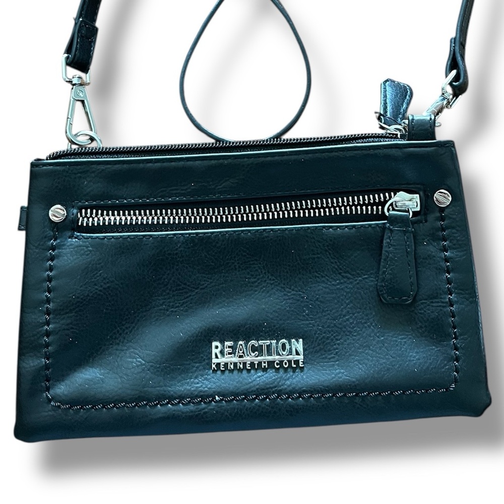 Kenneth Cole Reaction Black Crossbody Bag | Black